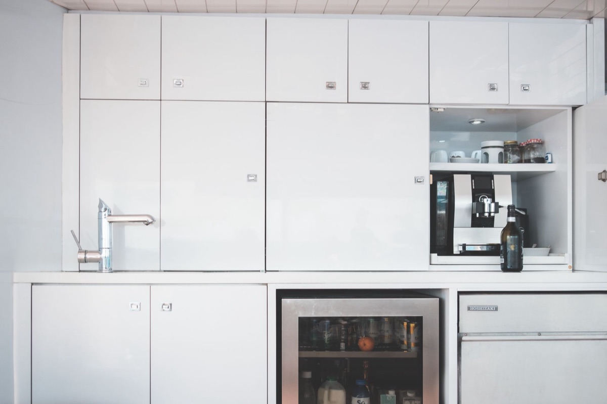 machine à café dans une cuisine