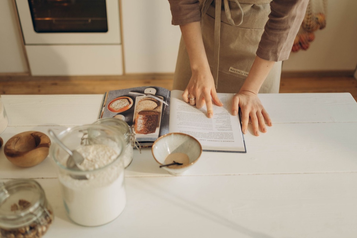 Simple dessert recipe book