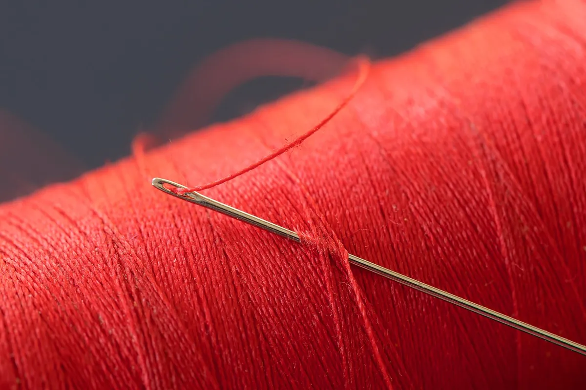 red thread, cotton thread, needle, thread, yarn, sewing materials, tailoring materials, closeup, red thread, needle, needle, needle, needle, needle, thread, thr