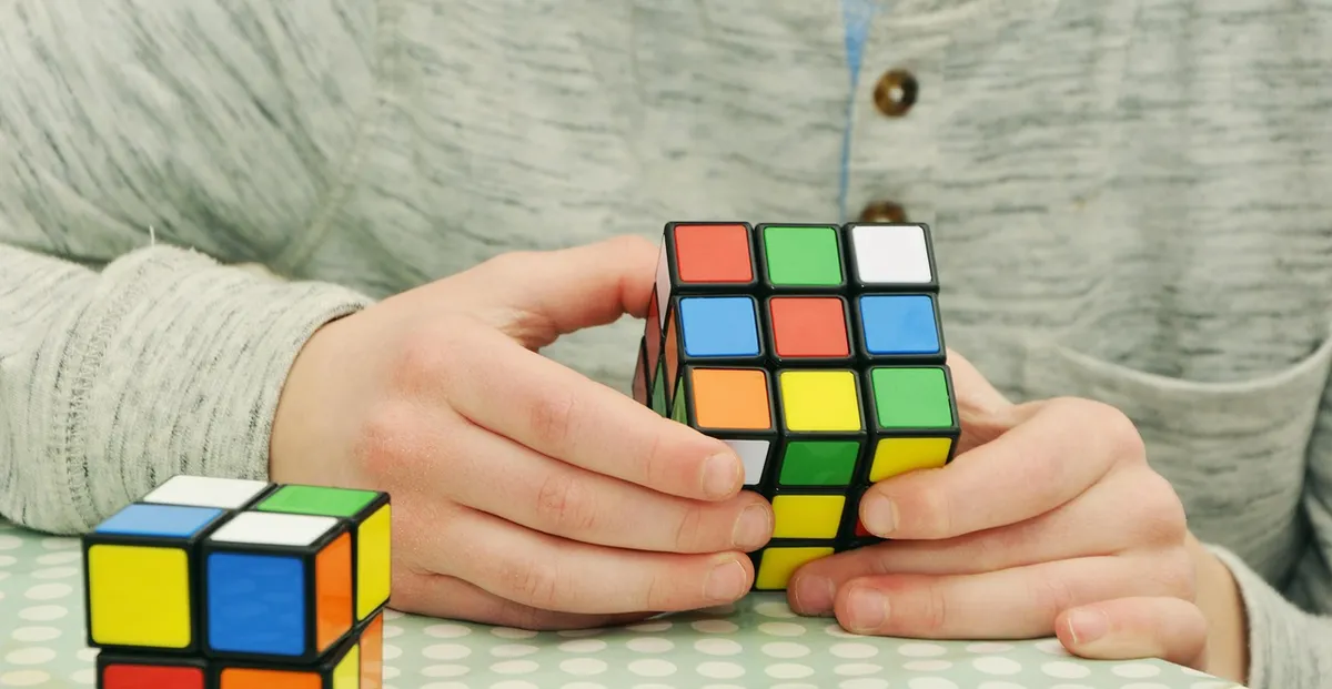 magic cube, patience, tricky, hobby, skill, game, difficult, leisure activity, to play, pastime, jigsaw, dice, multicoloured, concentration, boredom, hands, rub